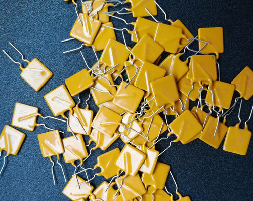 自恢復(fù)保險(xiǎn)絲的應(yīng)用