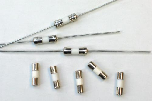 如何分辨保險絲是否老化？